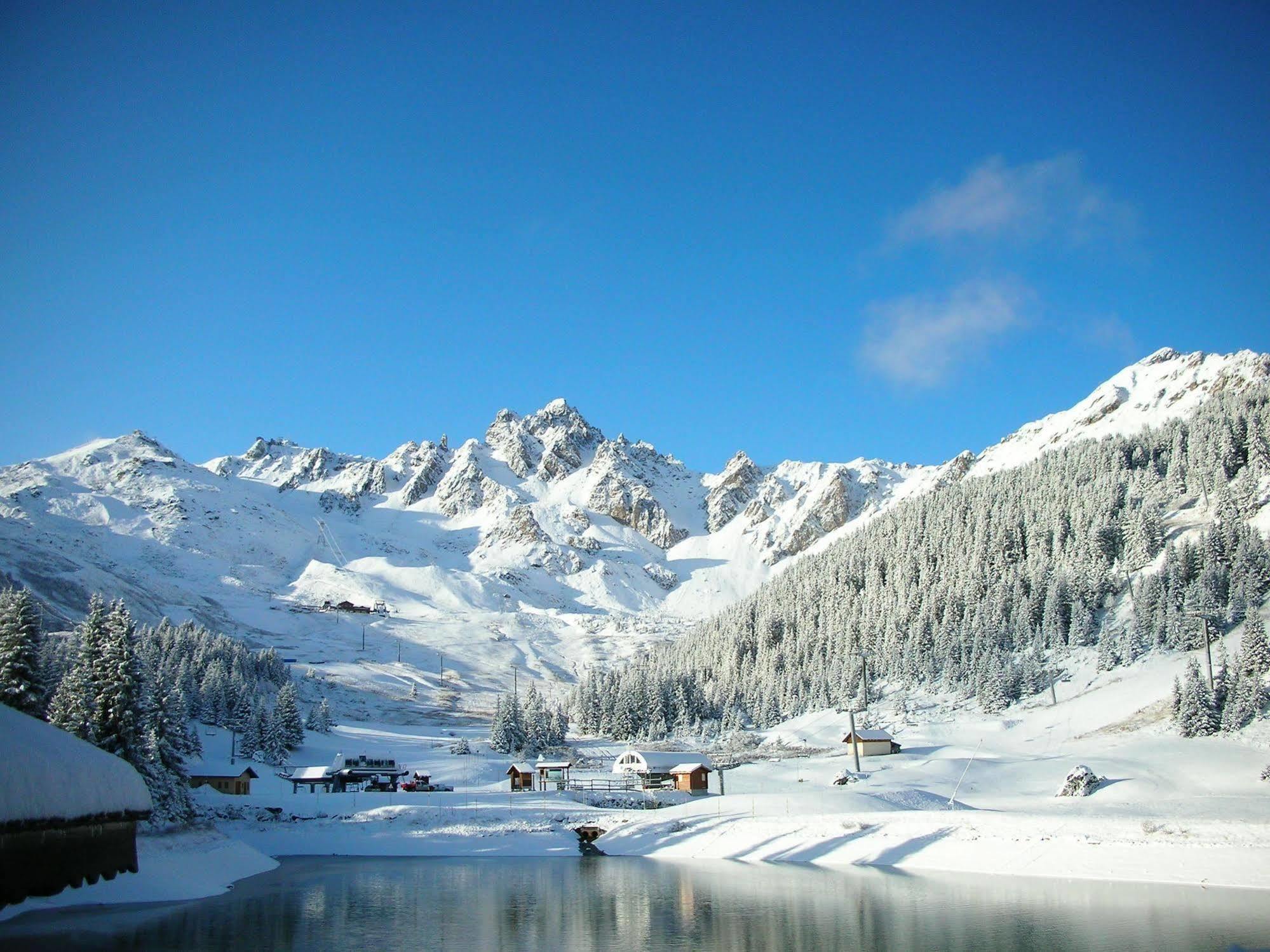 Lake Hotel Courchevel 1850 Bagian luar foto